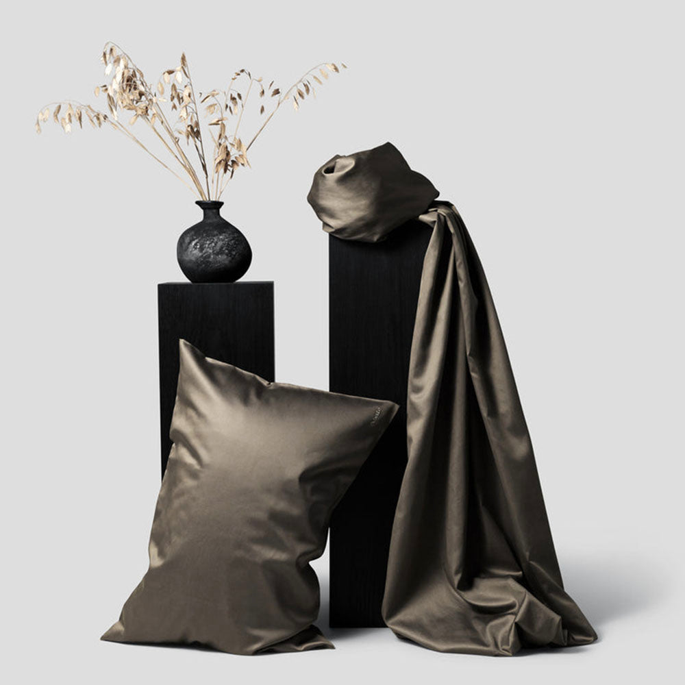 gråbrun,taupe,abate,duxiana,duxiananorge,duxianabergen,duxianaoslo,norskdesign,sengetlysett
